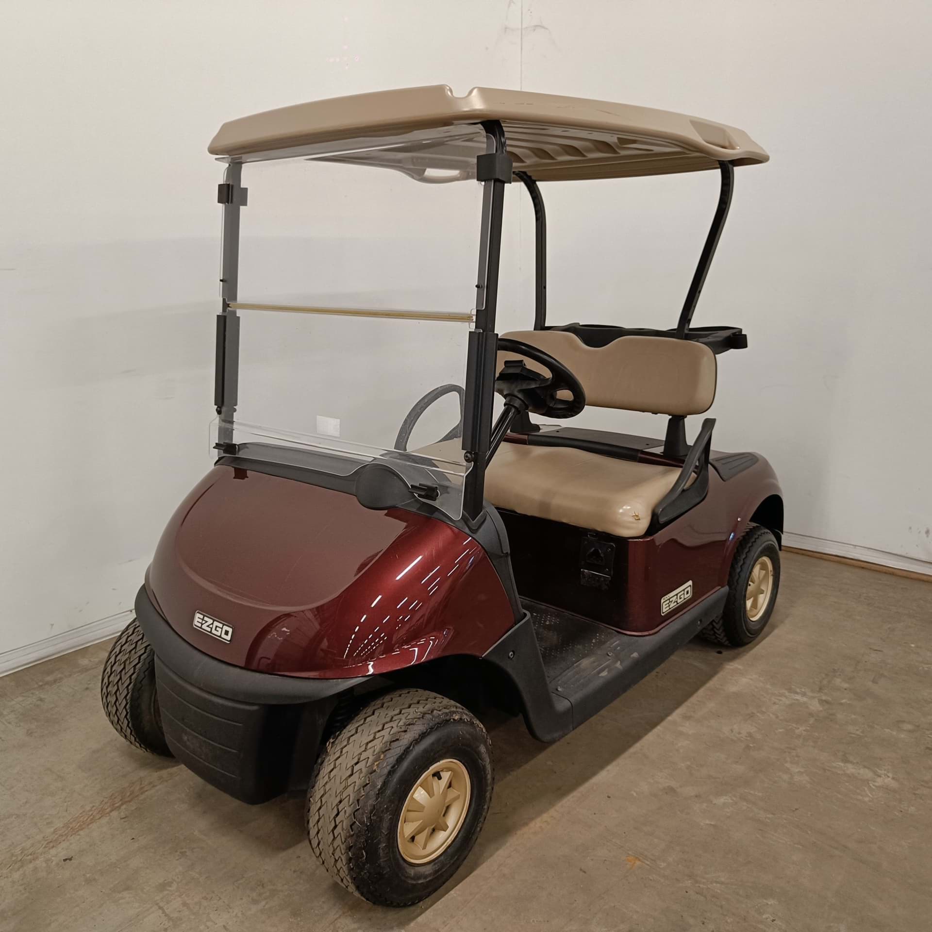 2016 EZGO RXV