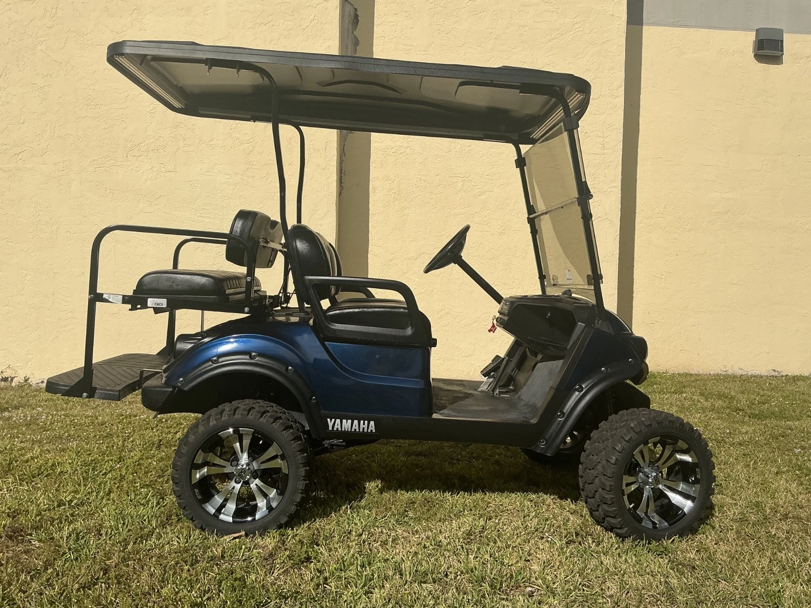 2021 yamaha drive 2 Gas 4 passengers Blue - Image 12