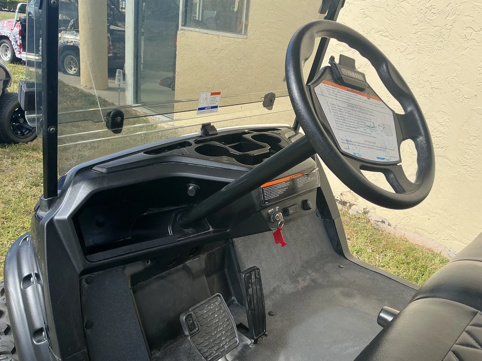 2021 yamaha drive 2 Gas 4 passengers Blue - Image 4